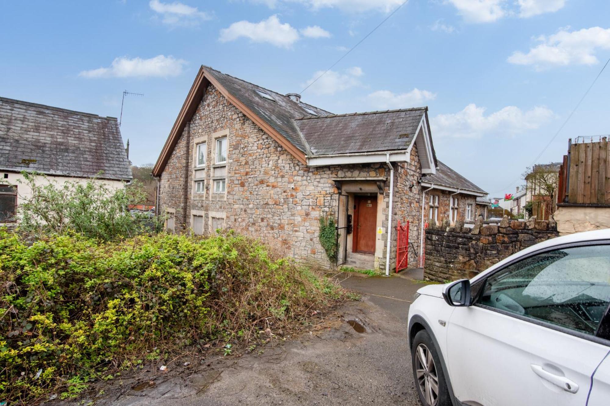 Madison House - Converted Church 5 Bed Pontypool Eksteriør billede